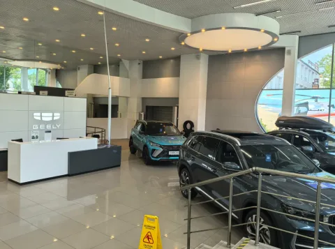 Favorit Motors Восток GEELY