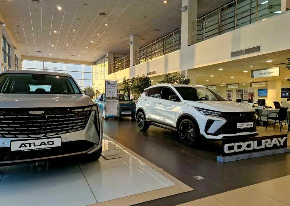 Оками Geely