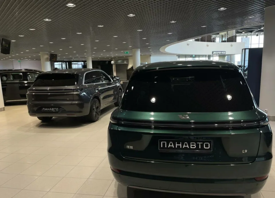 Панавто, Ли Авто, Запад