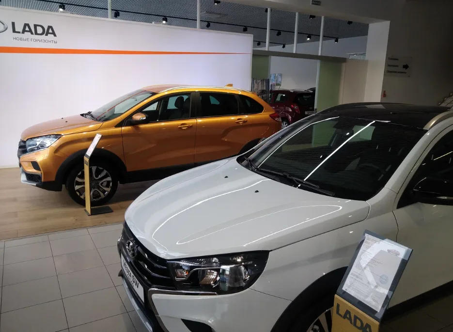 Глазурит Lada